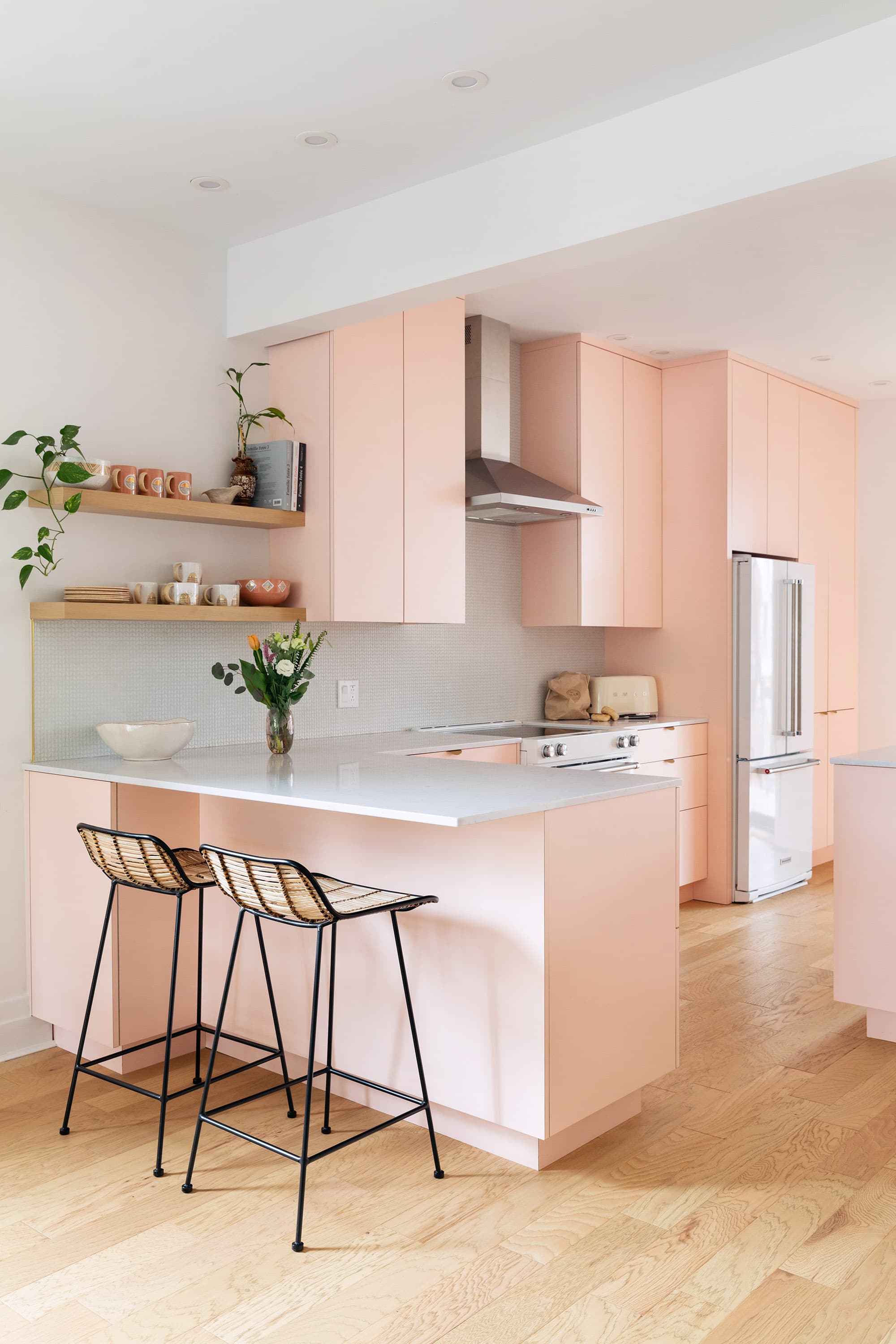 Modern Montreal Remodel  Photos with Pink Kitchen  